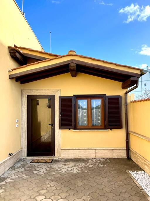 Casa Vacanze Profumo Di Mare Fiumicino Exterior photo